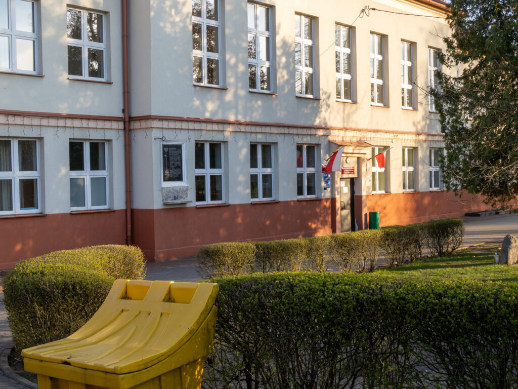 The former site of the Tejtel brewery shows a school building.